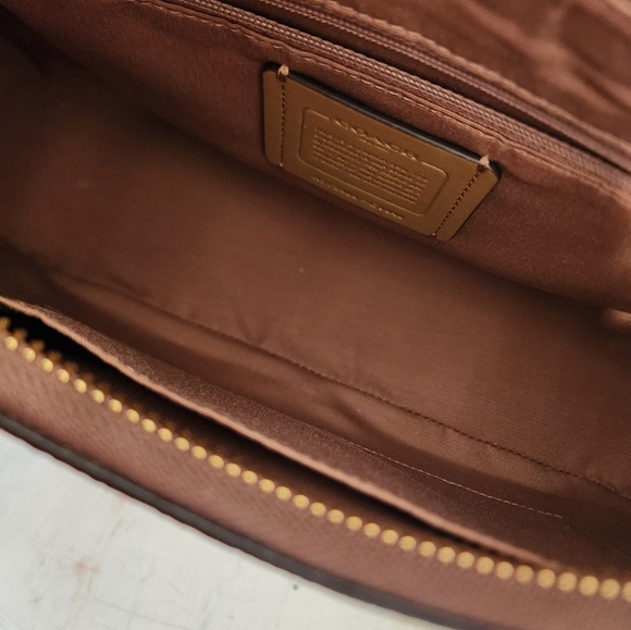 Coach Teri Shoulder Bag Signature Canvas Brown/Tan NWT with wristlet - Picture 7 of 8